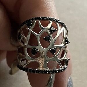 Beautiful Designer Signed BBJ Black Stone Tree Ring - Size 7